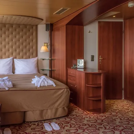 Knm Ms Switzerland Ii - Hotel 3*